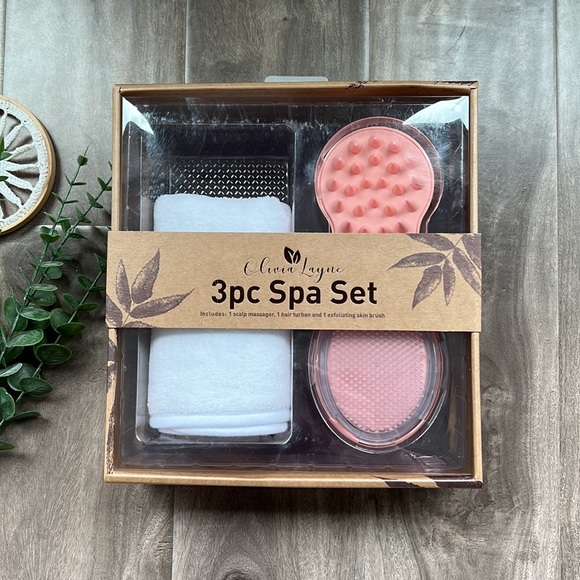 Olivia Layne Other - 3-PIECE SPA SET - hair turban, scalp massage, and exfoliating.